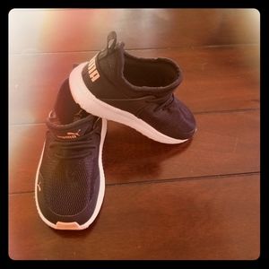 Toddler tennis shoes